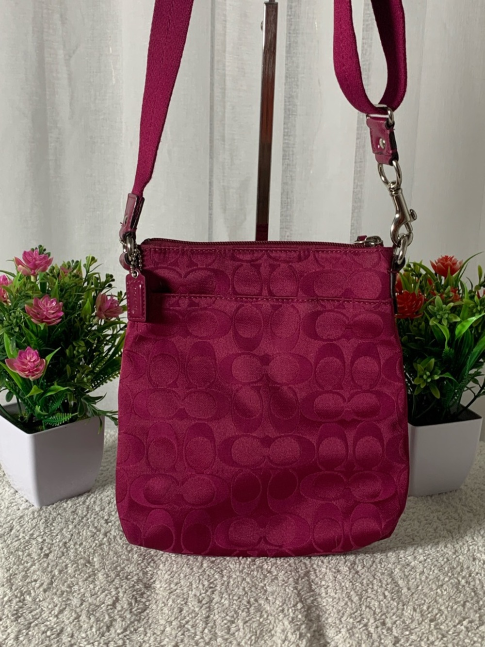 GUC Coach Poppy pink Crossbody L 8” x H 9” x D 1” - Picture 2 of 9